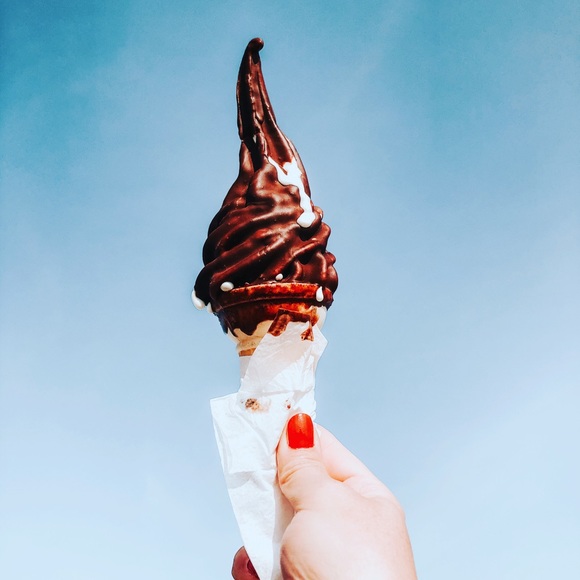 Meet your Posher, Tatiana - Picture 2 of 2